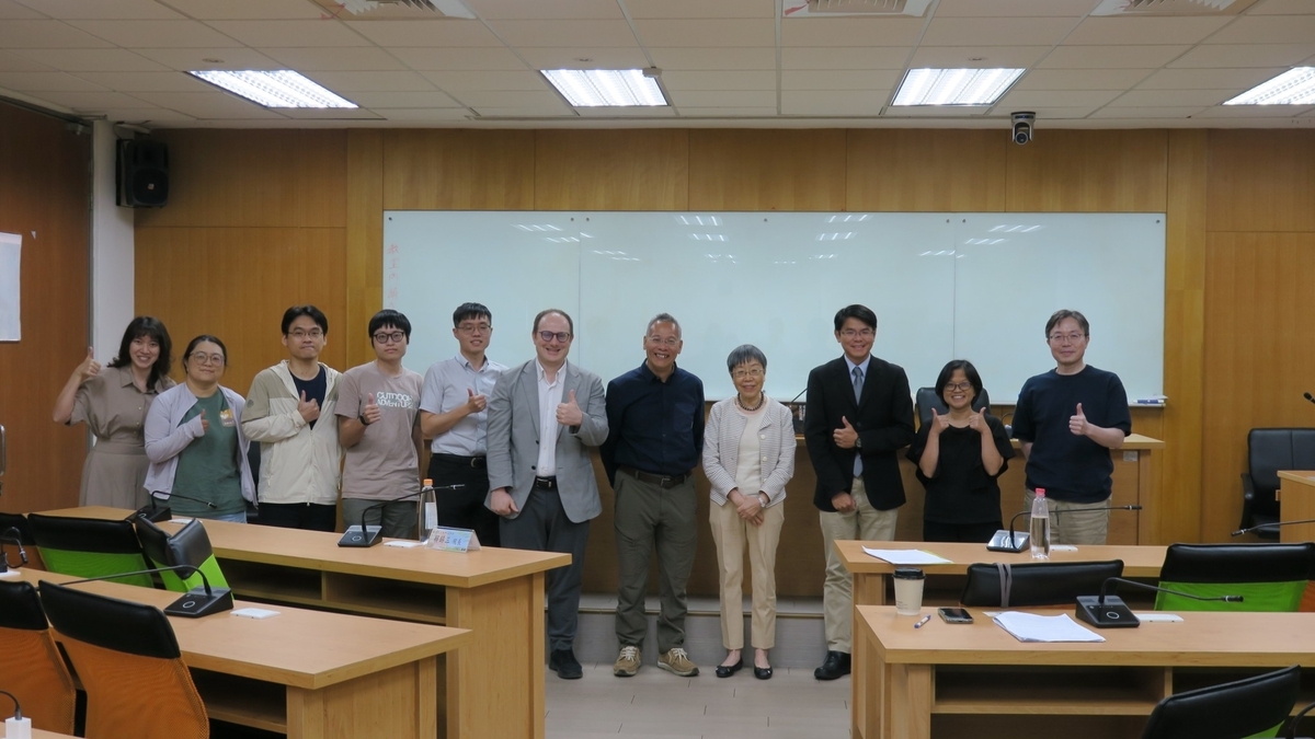 「晚清中國穂港澳地區的醫學的全球在地化」講座師生合影