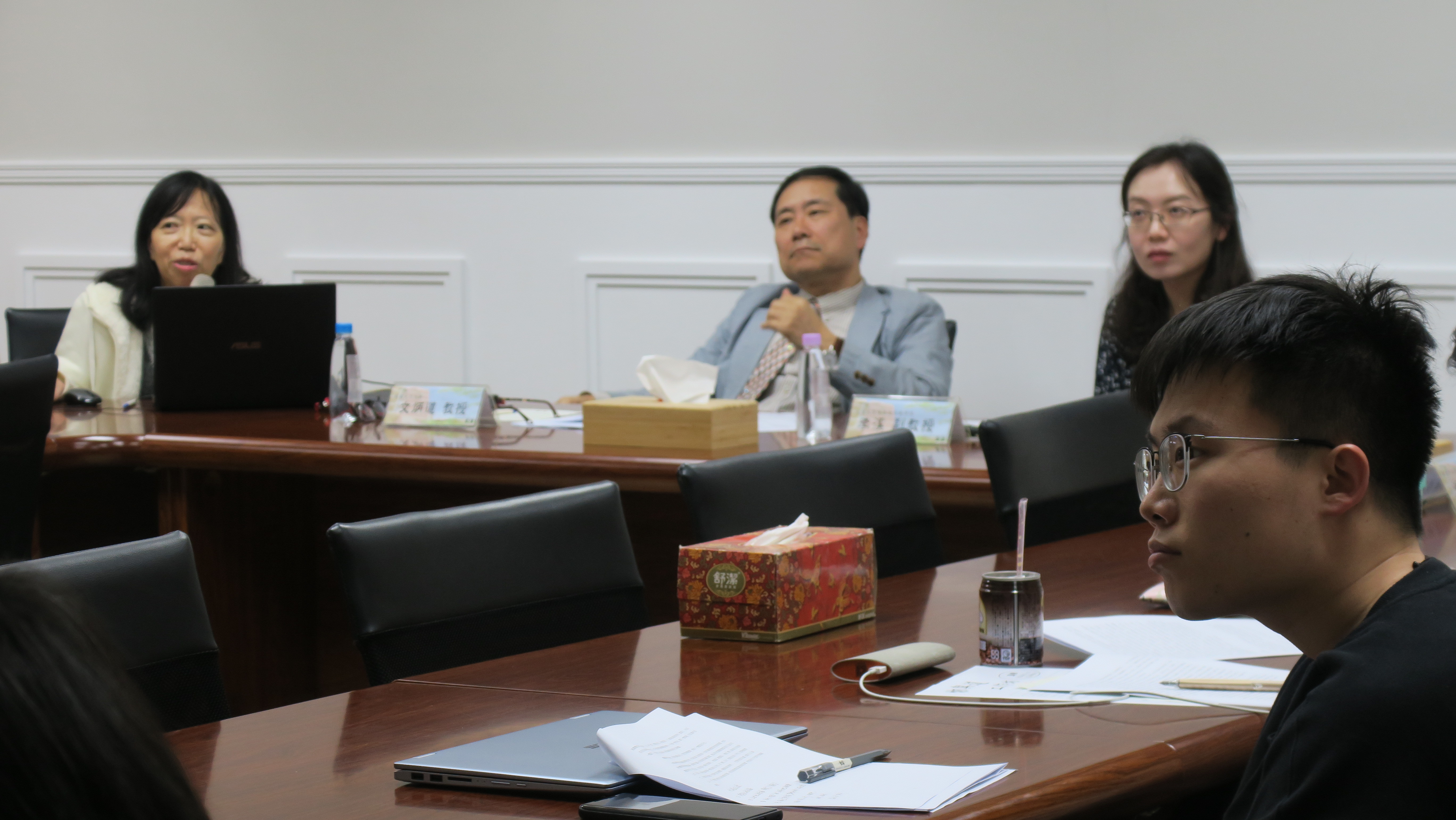 中文系楊雅慧老師與談「論作為存在之物的杖」