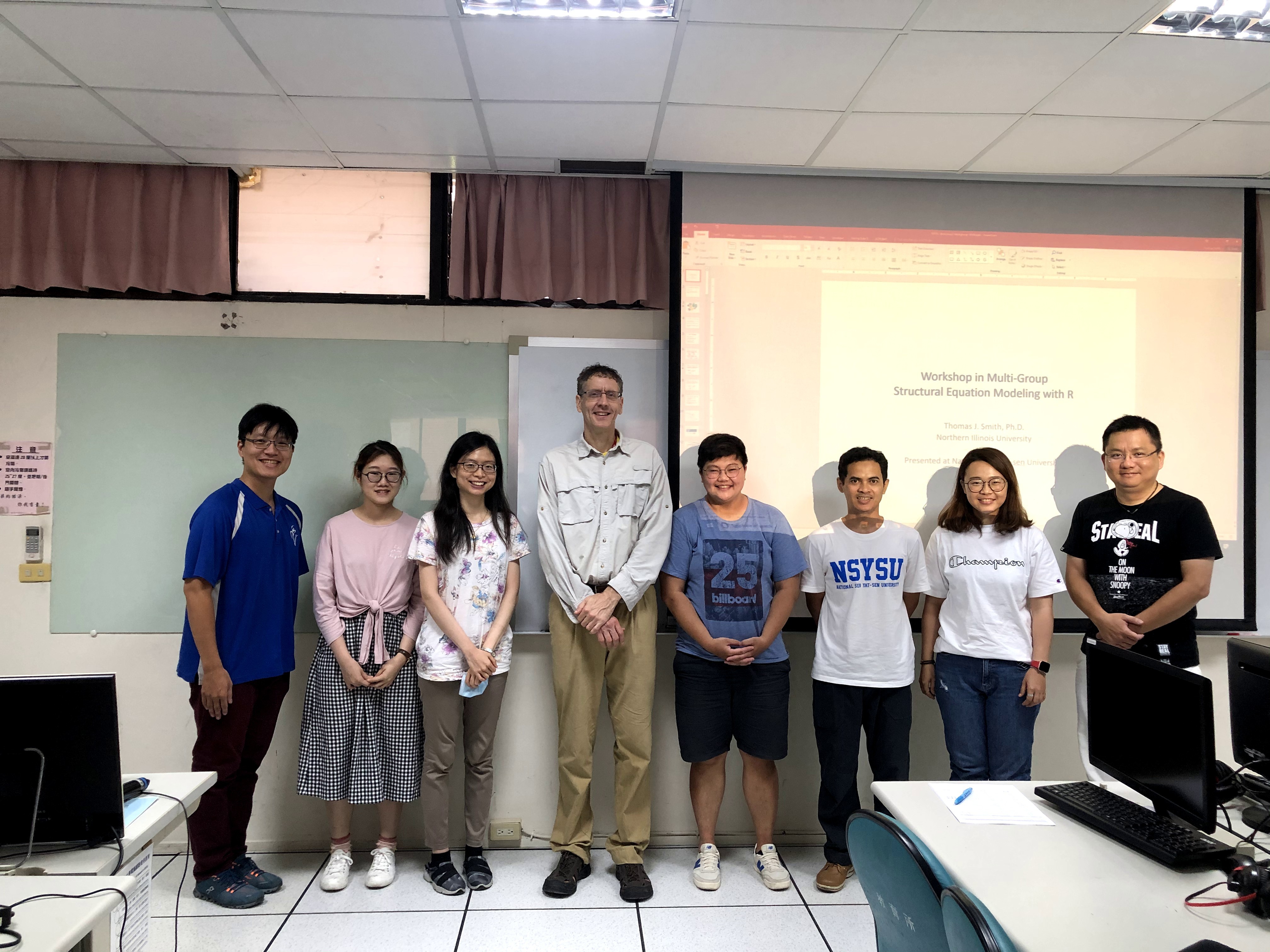 第二場工作坊「Advanced Statistics: Multi-Group Structural Equation Modeling」師生合影