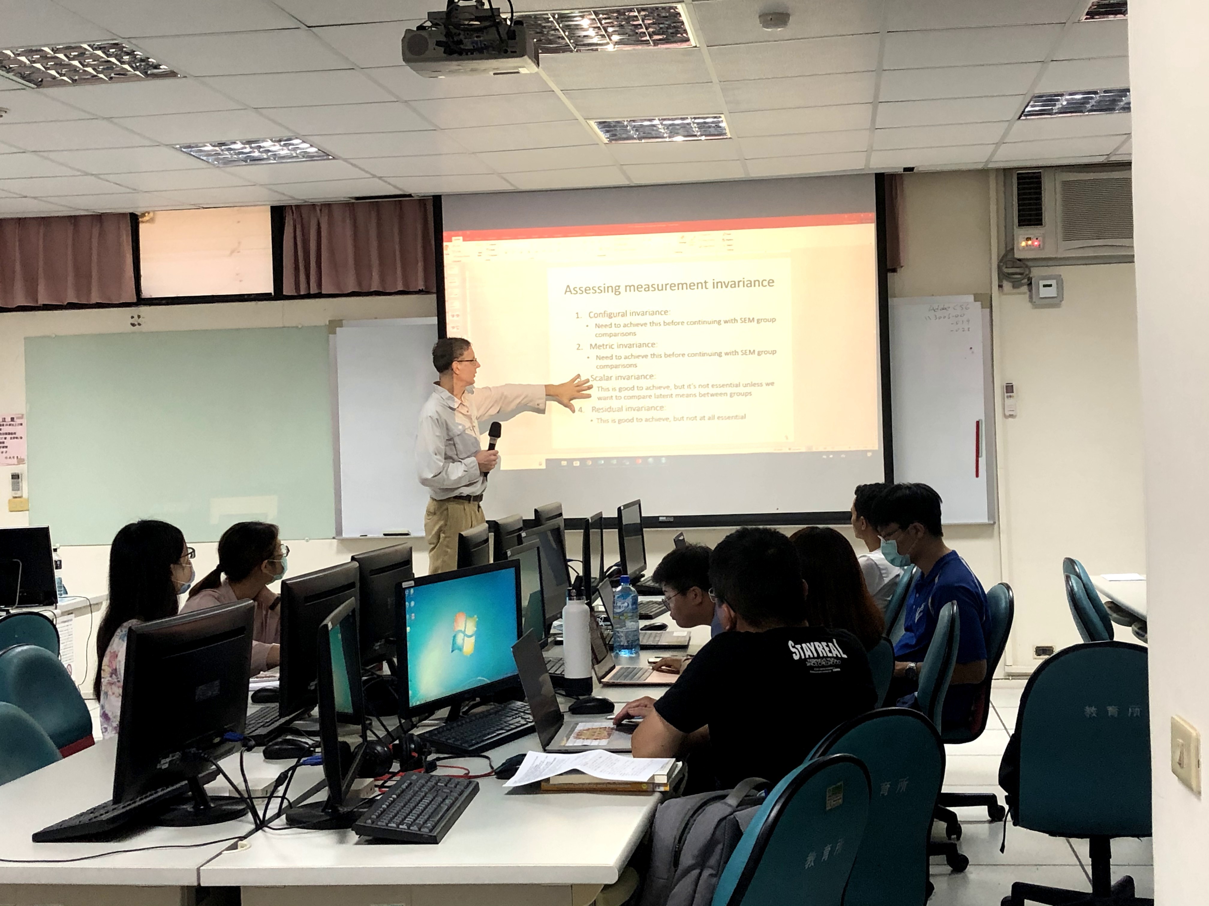 第二場工作坊「Advanced Statistics: Multi-Group Structural Equation Modeling」